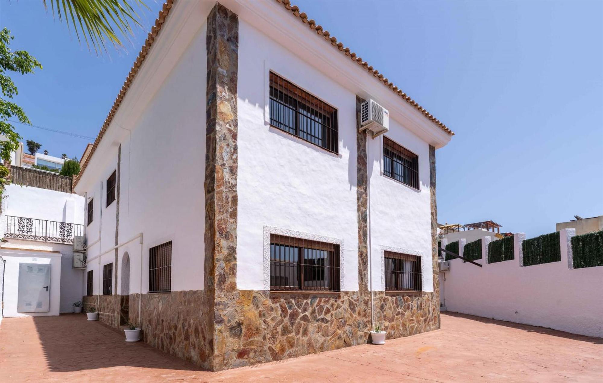Lovely Home In Benalmadena With Kitchen ภายนอก รูปภาพ