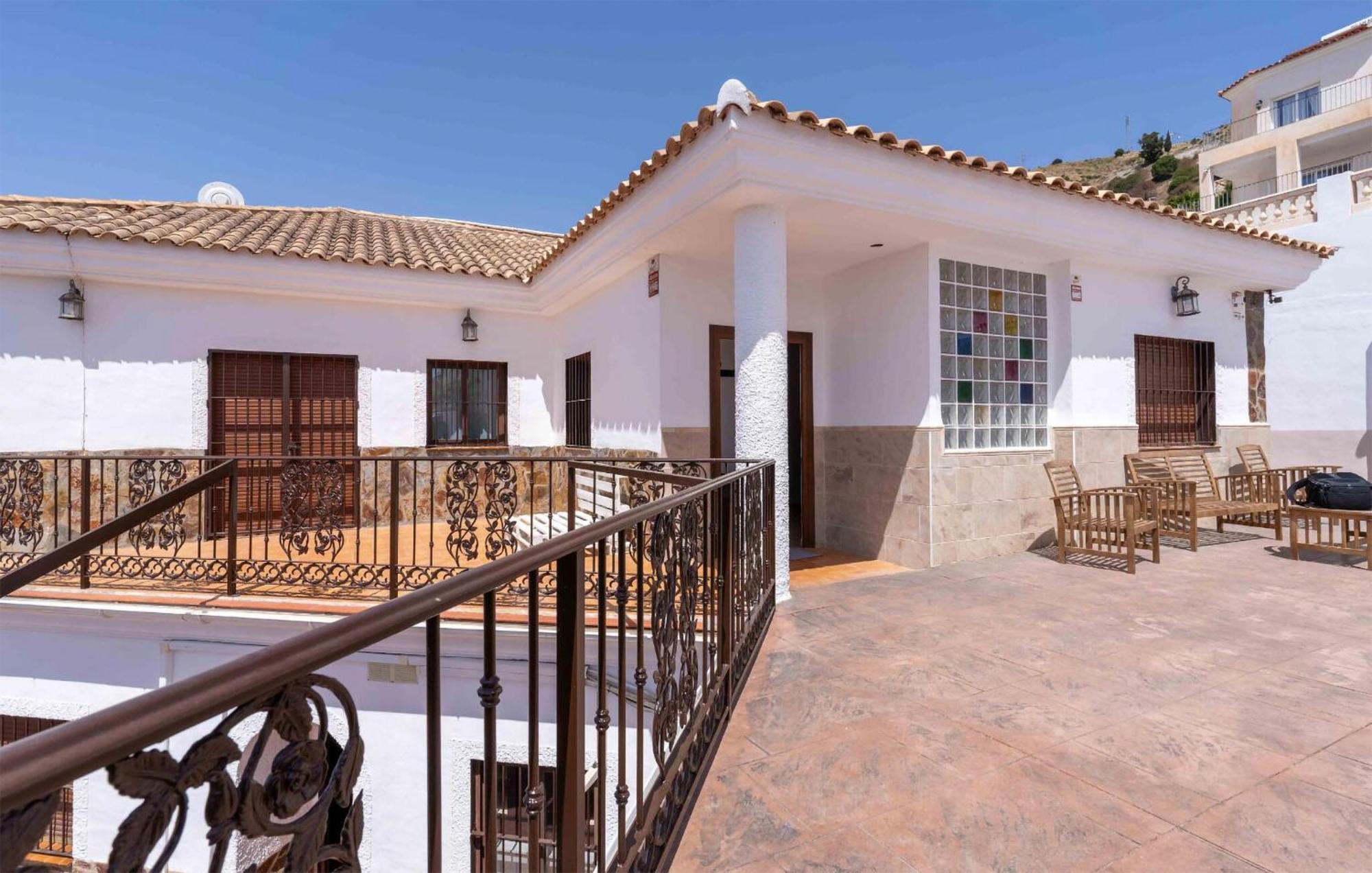 Lovely Home In Benalmadena With Kitchen ภายนอก รูปภาพ