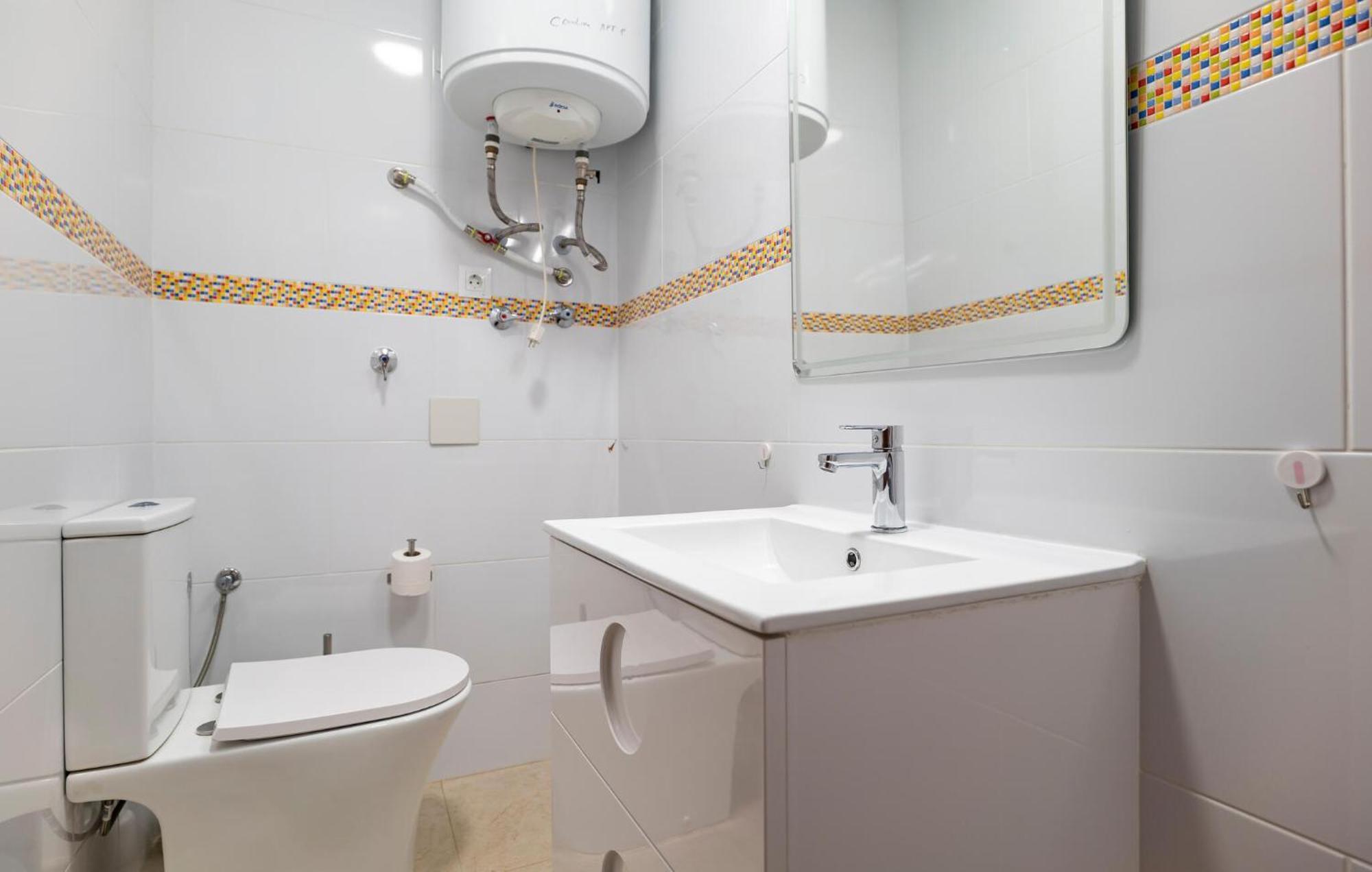 Lovely Home In Benalmadena With Kitchen ภายนอก รูปภาพ